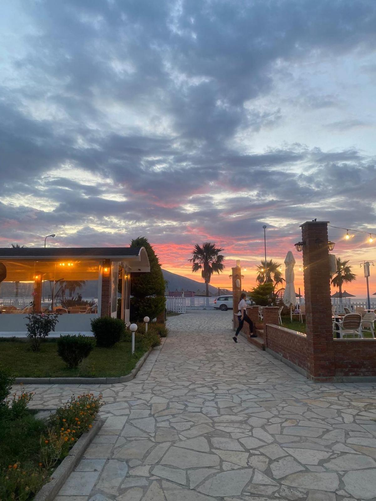 Sunrise Hotel Orikum Exterior photo