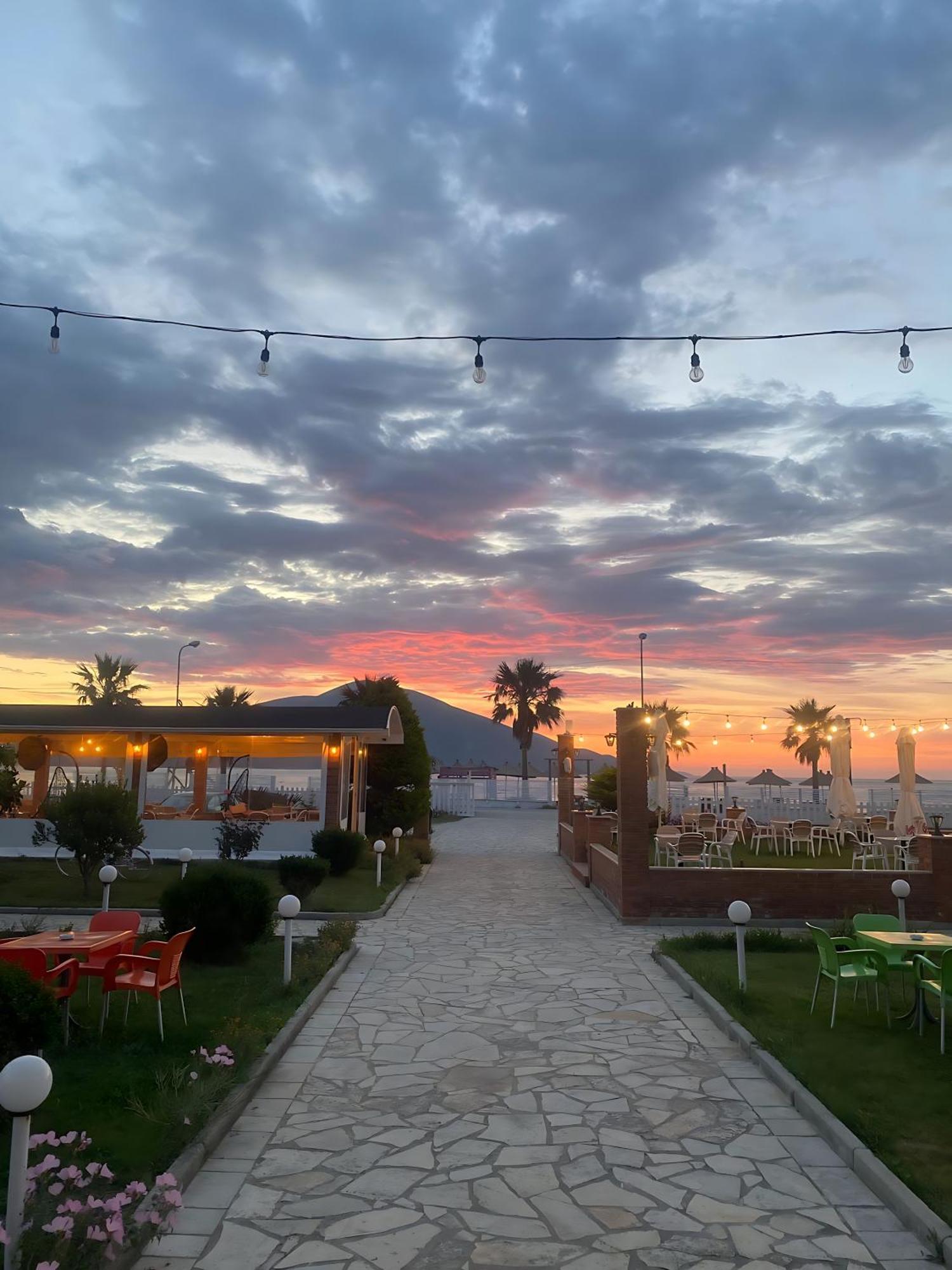 Sunrise Hotel Orikum Exterior photo